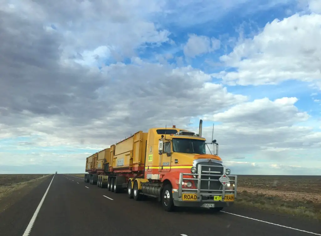 How to Become a Truck Dispatcher from Home